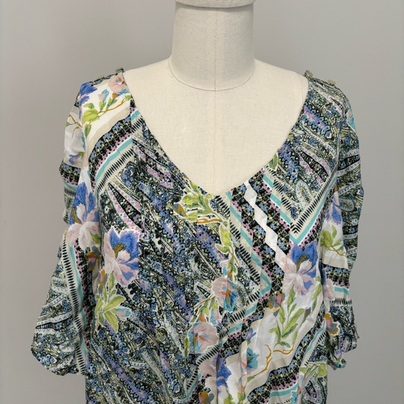 Anthropologie Maeve Maya Floral Flutter Sleeve Blouse Button Shoulder Size 6 - Picture 4 of 14